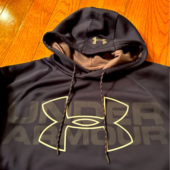 UA hoodie sweatshirt - Picture 2 of 5